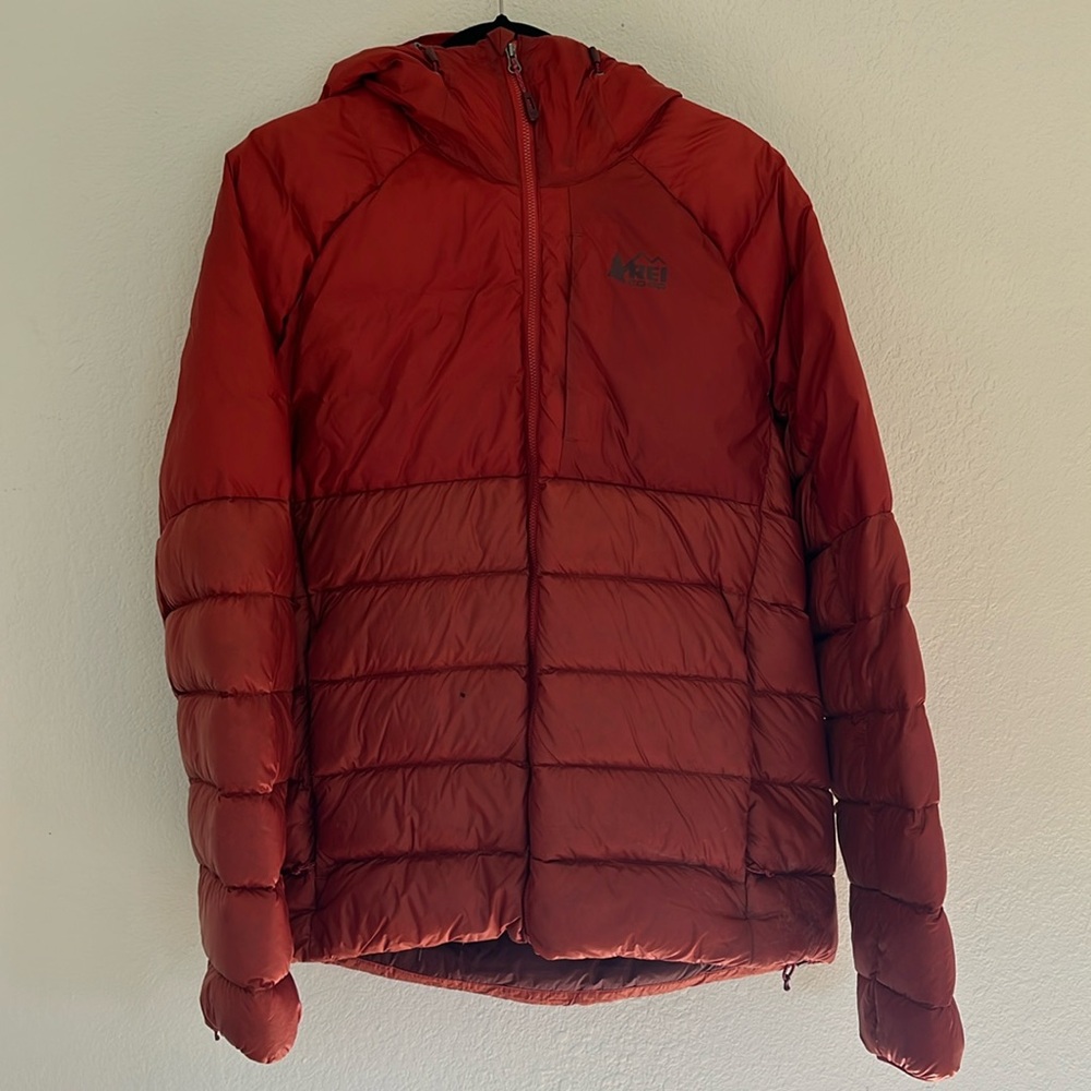 REI MENS 650 DOWN HI LOFT - HOODED - PERTEX QUANTUM WEATHERPROOF